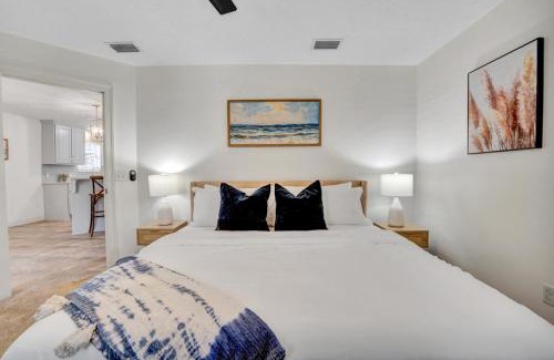 Panama City House | Welcoming Anchors Away: Pet-Friendly Family Retreat