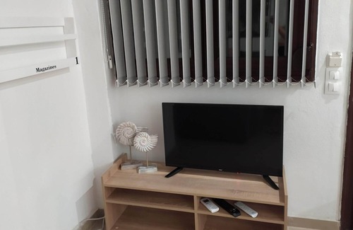 Nea Skioni Apartment | Anchors Aweigh 50m From The Sea