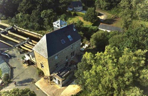 Saint-Pever Villa | Riverside Retreat: Renovated Ancien Moulin for 20 Guests