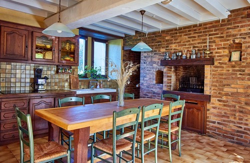 Pierric House | Discover Ancien Presbytère de Pierric: Family-Friendly Retreat