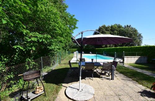 Saint-Martin-de-Villereal Villa | Explore the Restored Ancien Presbytère with Stellar Amenities