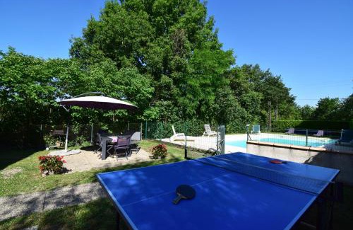 Saint-Martin-de-Villereal Villa | Explore the Restored Ancien Presbytère with Stellar Amenities