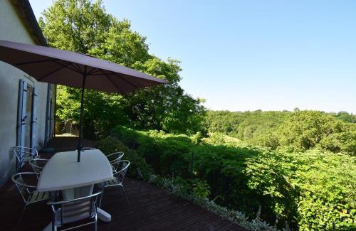 Saint-Martin-de-Villereal Villa | Explore the Restored Ancien Presbytère with Stellar Amenities