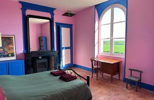 Le Lude Bed & Breakfast | Cozy Ancien Relais de Chasse: Pet and Child Friendly Stay