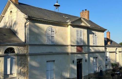 Le Lude Bed & Breakfast | Cozy Ancien Relais de Chasse: Pet and Child Friendly Stay