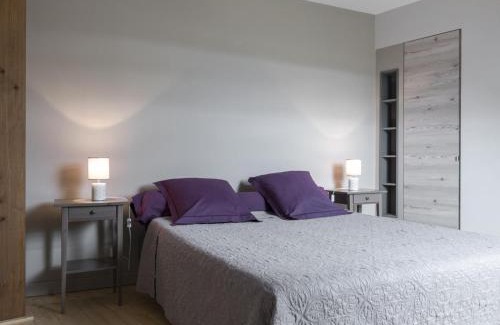 Chapeau House | Family-Friendly Gîte Chapeau: 3 Rooms for Memorable Stays