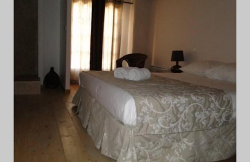 Beauvoisin House | Pet-Friendly Escape at Ancienne Abbaye de Franquevaux