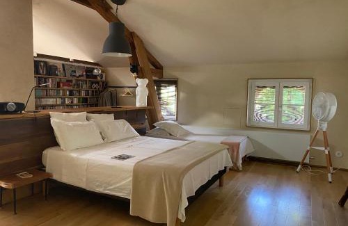 Chatte Bed & Breakfast | Enchanting Oceanfront Stay at Ancienne Fabrique de Soie