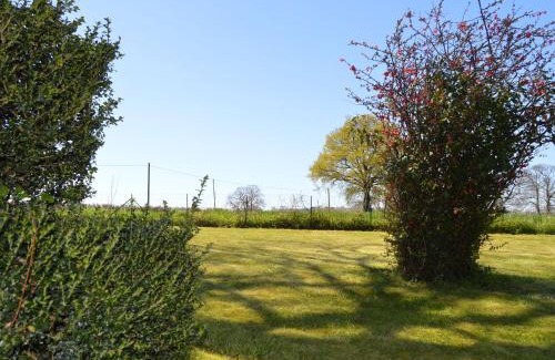 Aigurande House | Tranquil Ancienne Fermette in Aigurande with Private Garden