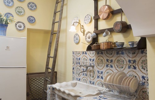 Naples City Centre Apartment | Explore Ancient Center Near Duomo & Santa Chiara Chapel