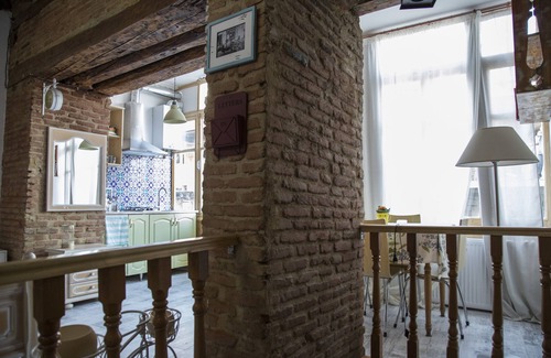Avlabari Apartment | Explore Tbilisi: A Unique Taste of Ancient Culture