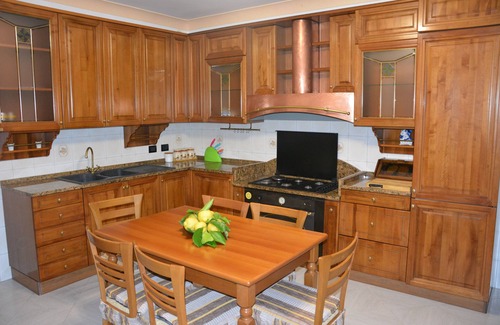 Campinola House | Pet-Friendly Stay at Ancient House Cavaliere with Breakfast