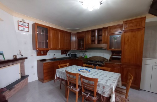 Campinola House | Pet-Friendly Stay at Ancient House Cavaliere with Breakfast