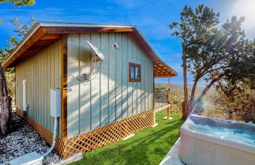 Wimberley House | Experience Ancil's Attic: Child-Friendly with Hot Tub Access