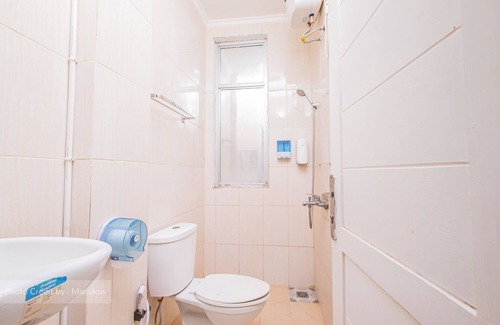 Old Jakarta House | Inviting Ancol Homestay: Family-Friendly with Breakfast