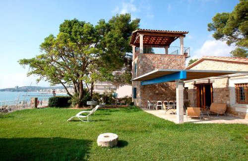 Sant Antoni de Calonge House | Experience ÀNCORA VELLA: Oceanfront Bliss Awaits!