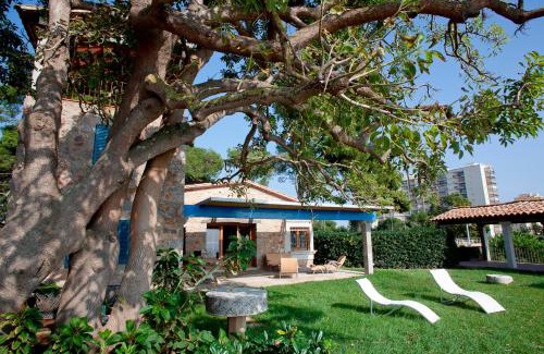 Sant Antoni de Calonge House | Experience ÀNCORA VELLA: Oceanfront Bliss Awaits!