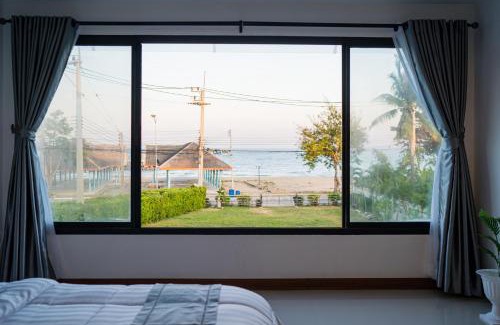 Pak Nam Pran House | Discover Anda Sea View Pranburi: Oceanfront Bliss Awaits