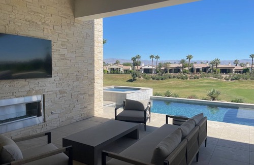 La Quinta Villa | Relaxing Andalusia Villa with Private Pool and Hot Tub