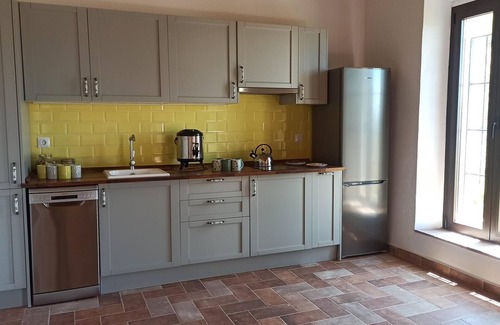 Cartama Cottage | Cozy Farmhouse Retreat for Yoga Workshops and More