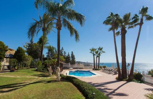Malaga-Este Villa | Delightful Andalusian Villa with Ocean View in Malaga
