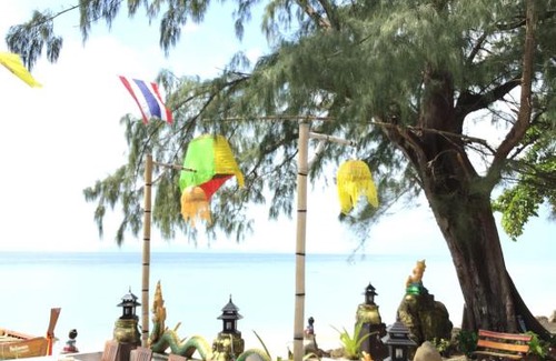 Nuea Khlong Resort | Relax at Andaman Beach Resort Koh Jum with Private Beach Access