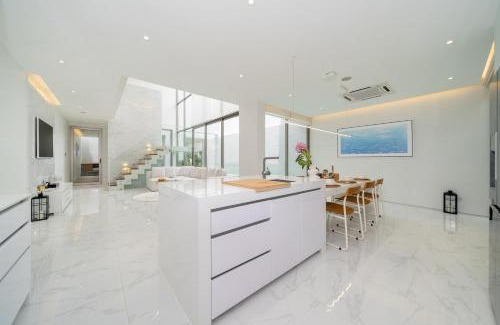 Choeng Thale Villa | Villa with Private Sauna, Pool & Ocean View Retreat