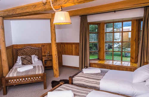 Los Ladrillos Cabin | Experience Andes Lodge: Family-Friendly with Pool & Spa