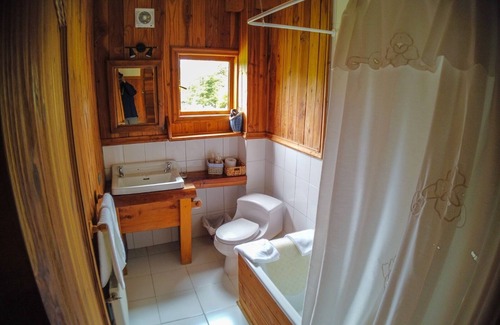 Los Ladrillos Cabin | Experience Andes Lodge: Family-Friendly with Pool & Spa