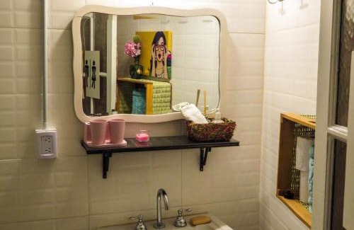 Parque Patricios Bed & Breakfast | Top-Rated Andiamo Guest House with Hot Tub & Kitchen