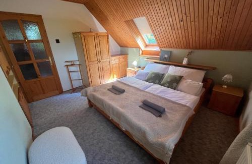 Vonyarcvashegy House | Pet-Friendly Andikó Vendégház with Oceanfront Views