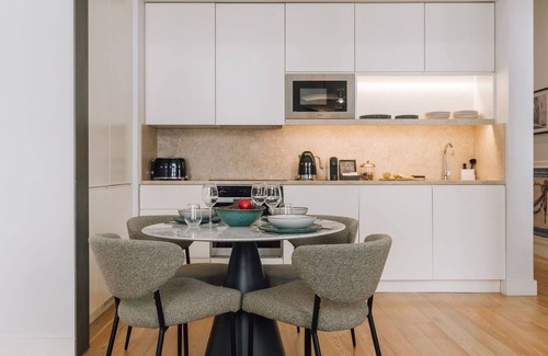 Chiado Apartment | Discover Ando Living - São Nicolau Townhouse with Kitchen
