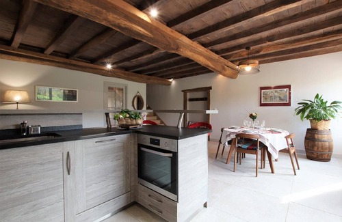 Sare House | Cozy Andoitzen Borda - Family-Friendly in Sare
