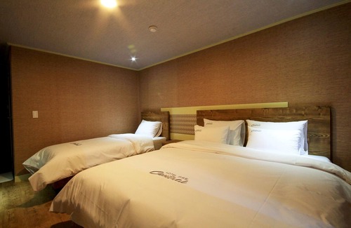 Andong Hotel | Eco-Friendly Andong Central with Breakfast & Family Amenities