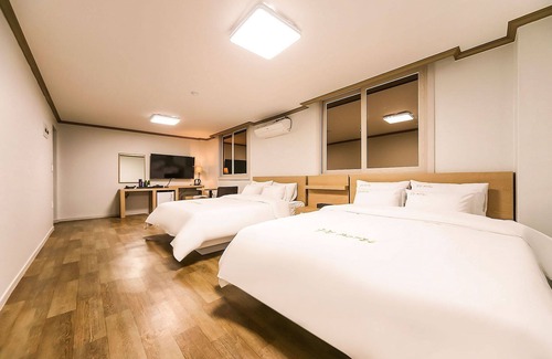 Andong Hotel | Discover Andong Palace of Dreams: Eco-Friendly Retreat