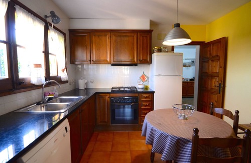 L'Estartit Villa | Experience Comfort at ANDORRA 1: Pet-Friendly with Pool