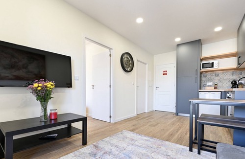 Braga Apartment | Cozy Andrade Corvo Apartments: Family-Friendly with Spa