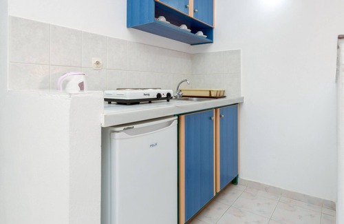 Perissa Apartment | Discover Andreas Studio Perissa: Family-Friendly Retreat