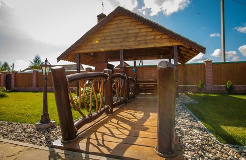 Seletskoe House | Guest Rated 10/10: Andreev Dom with Hot Tub & Kitchen