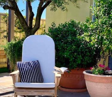 Karuc Villa | Charming Oceanfront Getaway at Andrej Home, Pet Friendly