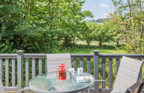Axminster Resort | Discover Andrewshayes Orchard Retreat with Pool & Dining