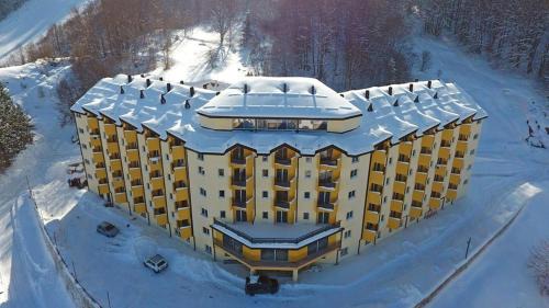North Macedonia Apartment | Ocean View Andrey Apartment - Guest Rated 9/10, Child Friendly