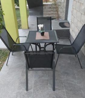 Municipality of Gracac Apartment | Family-Friendly Stays at Andrić: Your Home Away From Home