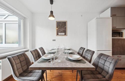 Kaiserslautern Apartment | ANDRISS Apartments: Workstations, WIFI & Breakfast Included