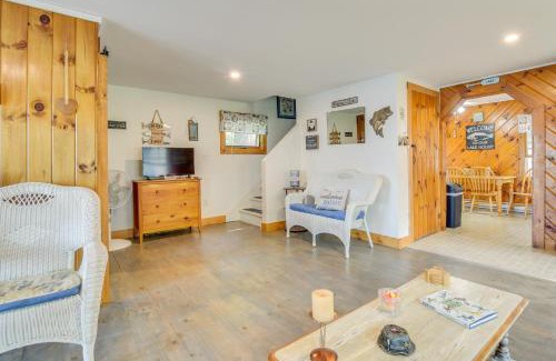 Leeds House | Enjoy Androscoggin Lakefront Cottage with Private Beach Access