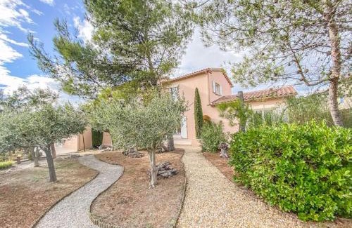 Massillargues-Attuech House | Exceptional Anduze Gîte Les Pins with Oceanfront Pool