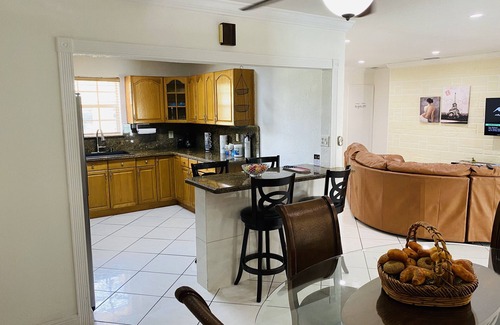 Cutler Bay House | Andy Resort Inc: Guest Rated 9.6 with Pool & Spa Amenities