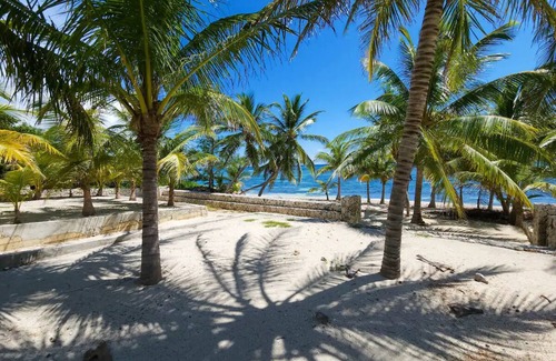 Bodden Town Villa | Experience Andy's Inn: A 3-Bedroom Gem in Bodden Town