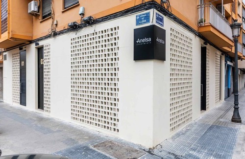 Morvedre Apartment | Relaxing Stay at Anelsa Torres de Serranos with Spa & Breakfast