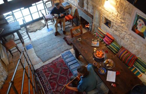 Zagori House | Discover Anemi: Pet-Friendly Retreat with Top Amenities